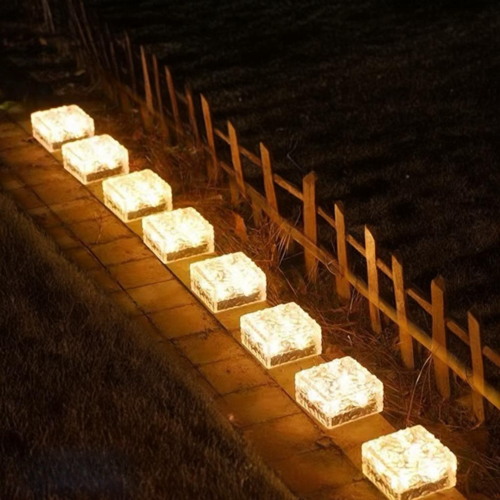 The new solar energy ice brick lamp outdoor waterproof garden lawn atmosphere lamp led garden lamp decorative lights